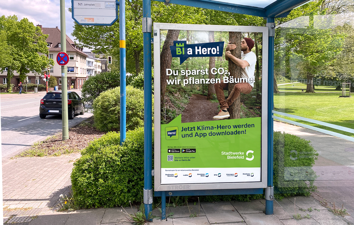 Projektbild Kampagne »BIE a Hero!« City-Light-Poster